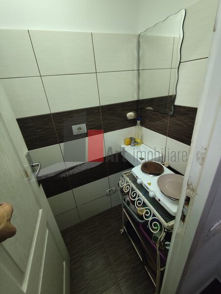 Centrul Vechi, spatiu cu acces din Calea Victoriei,